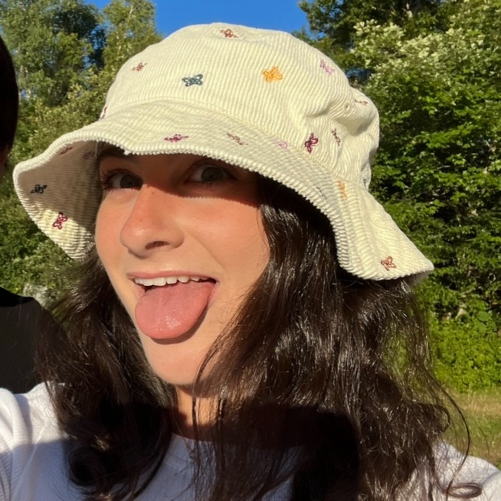 Embroidered Cream Bucket Hat